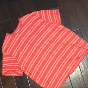 👕👕Men’s coral tee👕👕